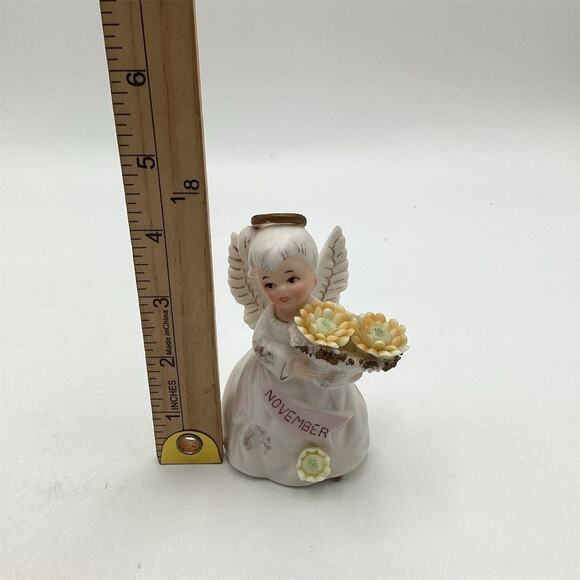 Vintage November Angel Figurine with Chrysanthemums 4" 1950s - Picture 7 of 7